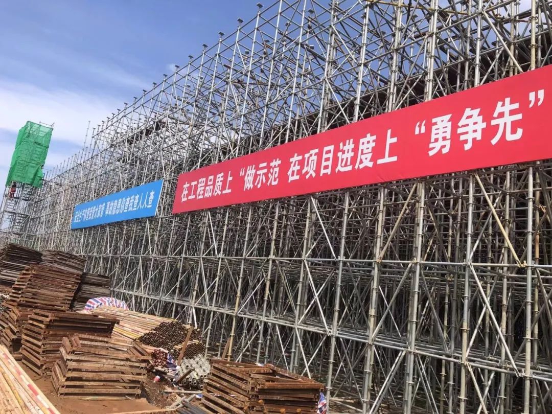 黨委書記、董事長(zhǎng)涂建平赴南外環(huán)高速項(xiàng)目察看疫情防控工作及施工進(jìn)度